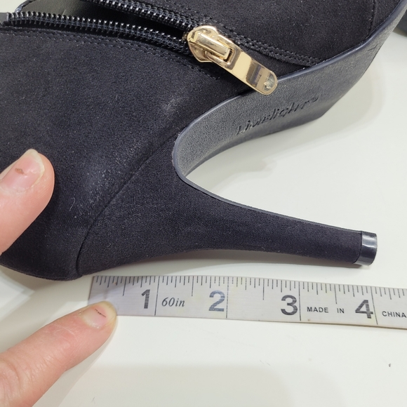 LimeLight Vittoria Black Booties with Gold Hardware Size Women's 7 - Picture 9 of 10